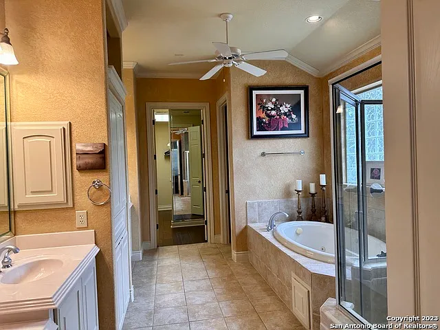 402 Cameron Cir — Photo 15