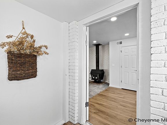 4th image of 3417 Birch Pl