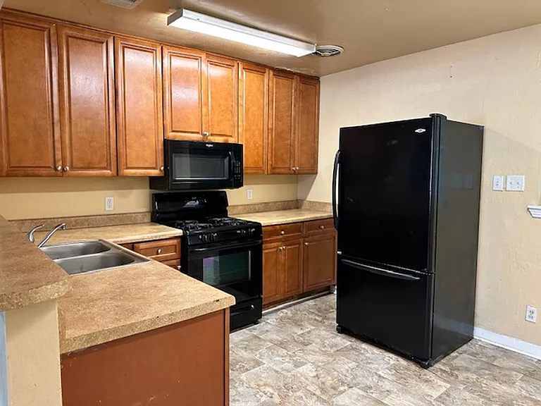 1725 Airport Dr — Photo 6