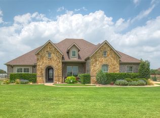 106 Saharra Slew Ct, Fort Worth, TX 76126