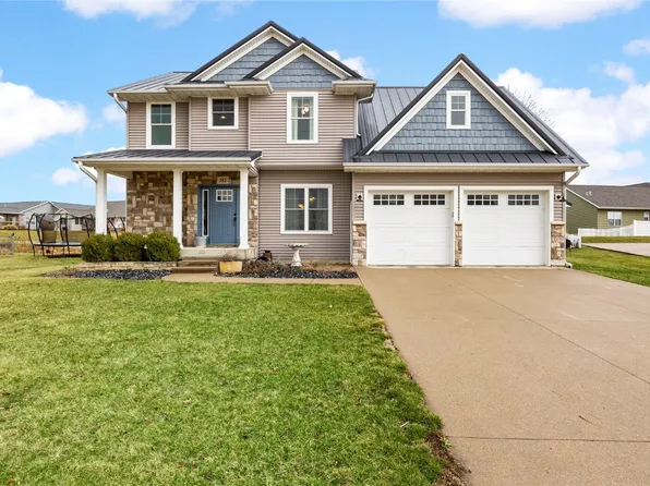 202 Sand Trap Cir, Tipton, IA 52772