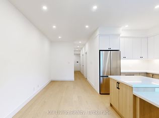 52 Vernon St #101, Toronto, ON M6P 1T1
