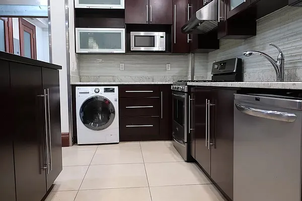 Rented by Peter Meskouris LREB | media 7
