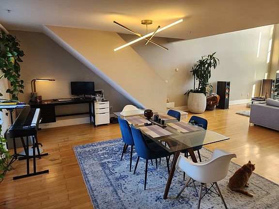 3rd image of 35 Lucerne St APT 4