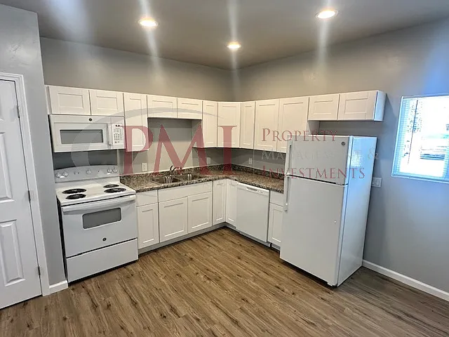 2250 Locust Street #2 — Photo 7