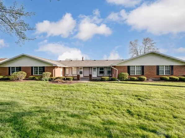 6455 Little John Cir, Dayton, OH 45459