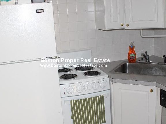 4th image of 300 Marlborough St #8K