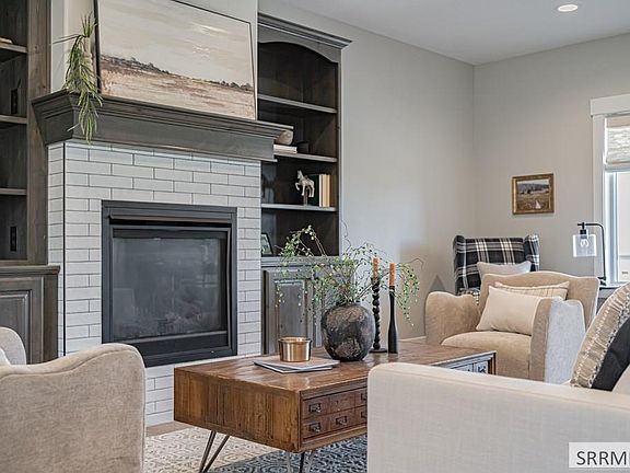 2nd image of 3184 S Chartwell Gdn