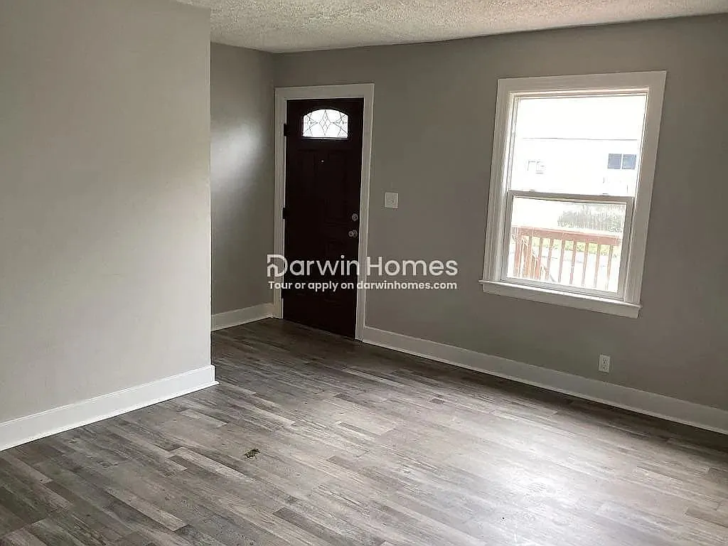 4 bed, 1.0 bath, 1199 sqft, $1,247 — Photo 3