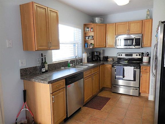 4th image of 3311 NW 31st Ave