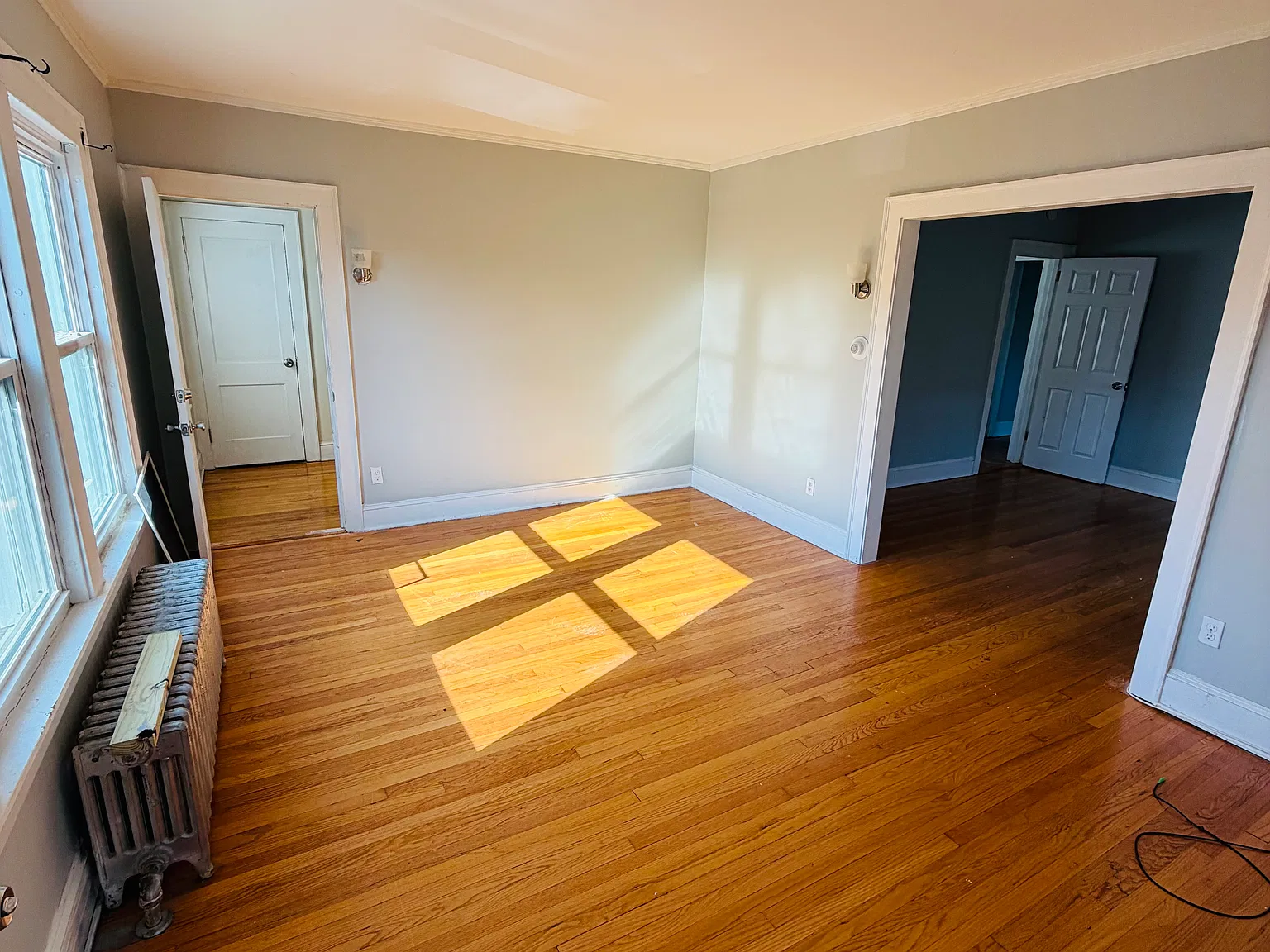 3 bed, 1256 sqft, $2,000 — Photo 4