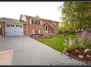 7113 Manhattan Ln, Cheyenne, WY 82009