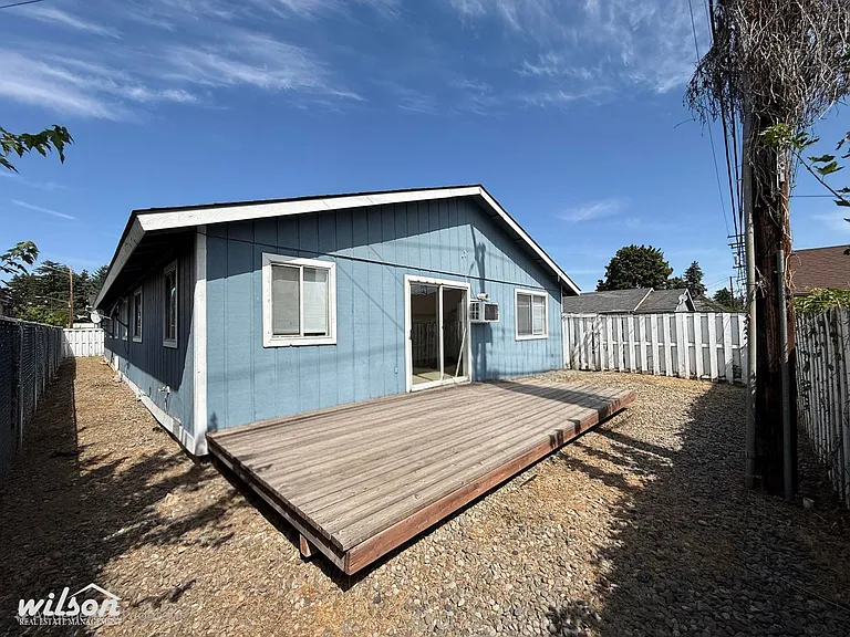 1007 S 17th Ave — Photo 13