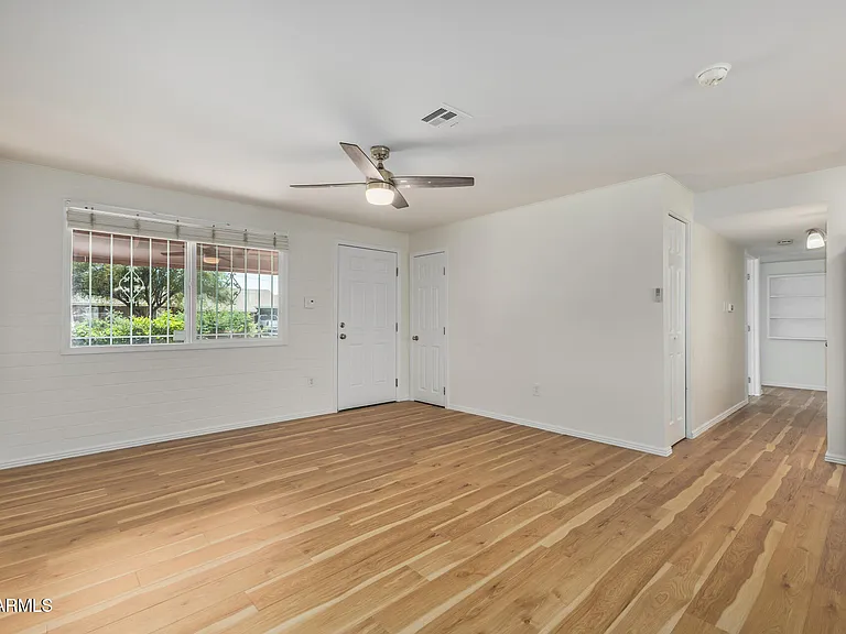 3234 E Friess Dr — Photo 5