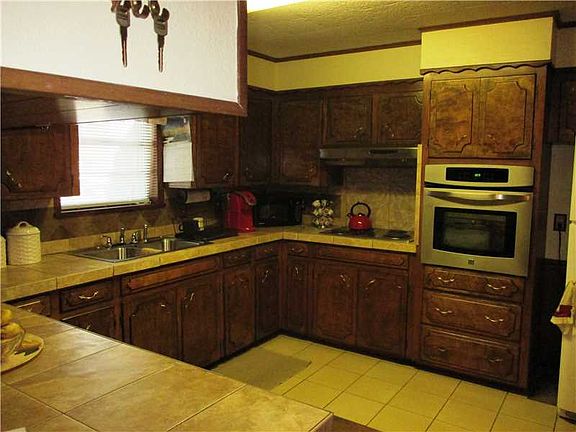 4th image of 6902 W Canal Blvd