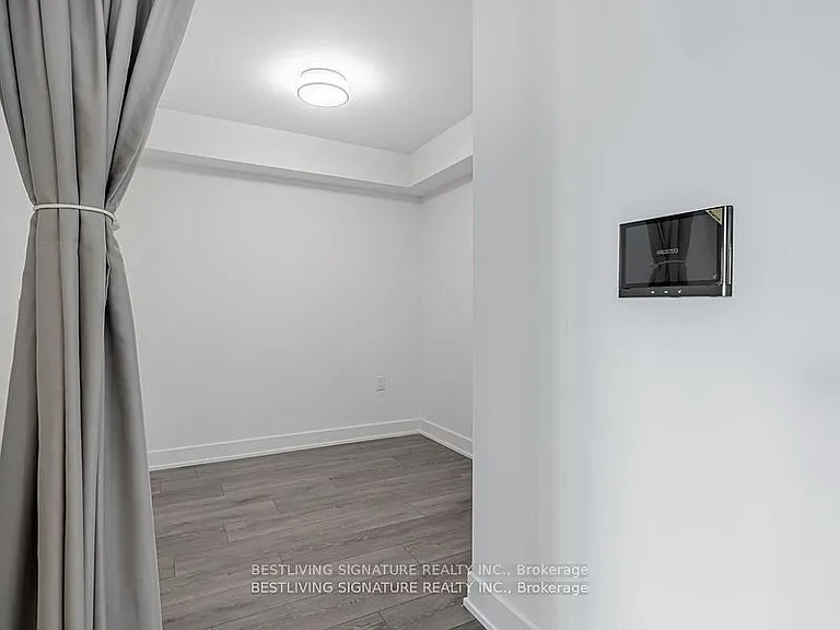 585 Bloor St E #1521 — Photo 14