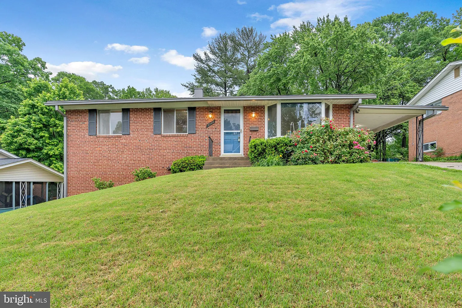 5708 Vassar Dr photo 1