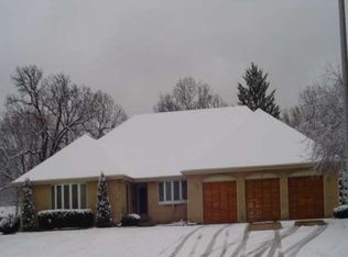219 E Granville Ave, Roselle, IL 60172