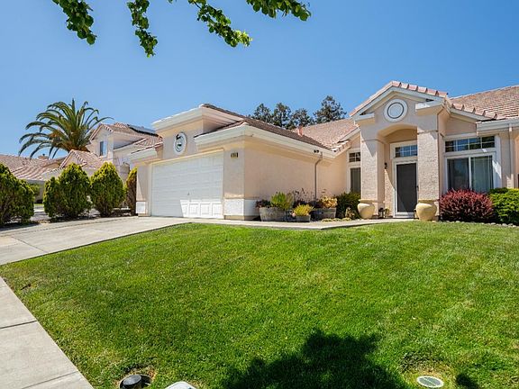 2nd image of 4765 Antelope Cir