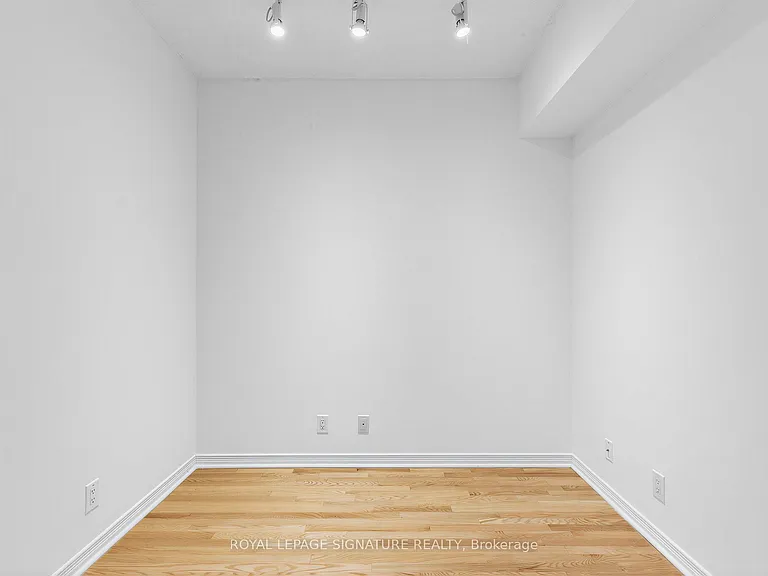 736 Spadina Ave #409 — Photo 18