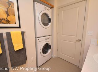 1980 SE Morrison St APT 410, Portland, OR 97214