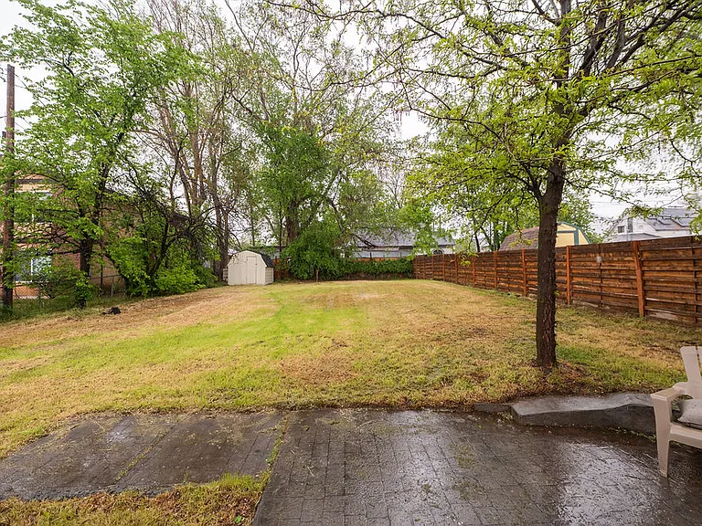 2660 Jefferson Ave — Photo 28