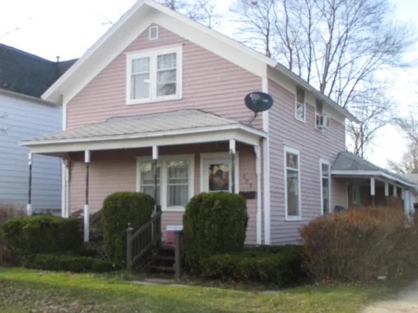 107 E State St, Scottville, MI 49454