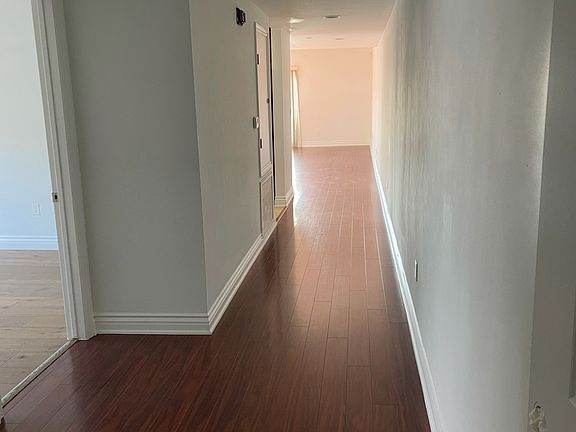 4th image of 11848 1/2 Kiowa Ave #Penthouse 5