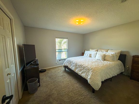 5th image of 2381 Hilton Dr