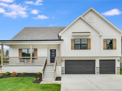 3923 SE Valley Forge Dr, Blue Springs, MO, 64014