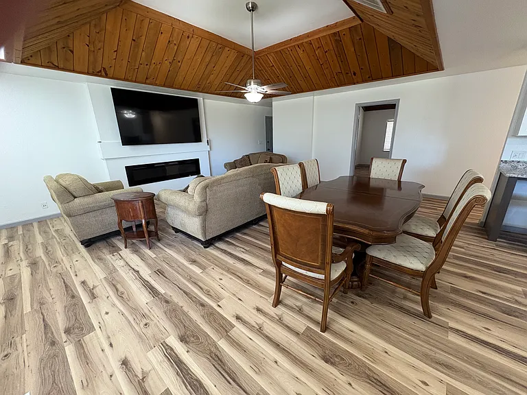 5070 Poplar Rd — Photo 7