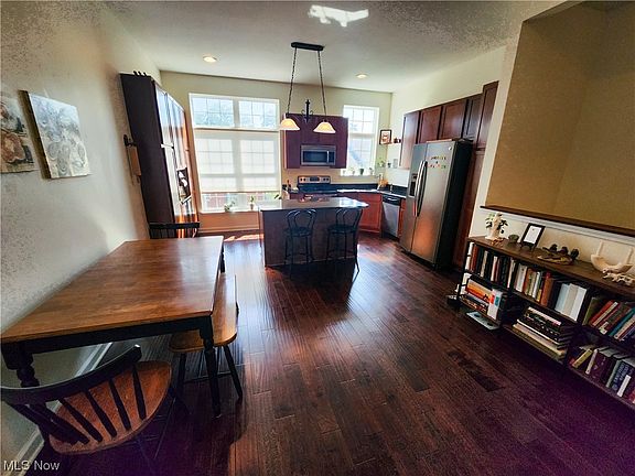 5th image of 29 Grandview Dr