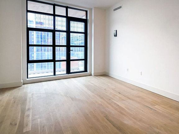 3rd image of 41-21 28th St #12F