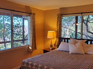 27082 Horseshoe Ln, Los Altos Hills, CA 94022