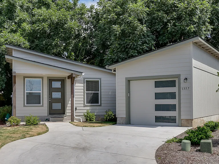1357 Turtle Ln — Photo 1