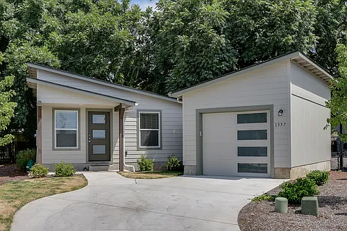 1357 Turtle Ln Photo 1