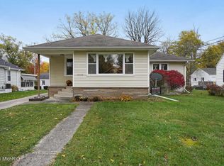 2028 Miles Ave, Kalamazoo, MI 49001