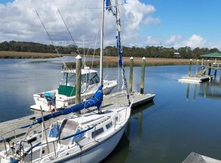 40 Oakland Dr, Saint Helena Island, SC 29920