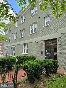 1352 Longfellow St NW APT 302, Washington, DC, 20011