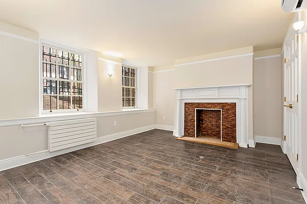 Rented by Corcoran | media 19