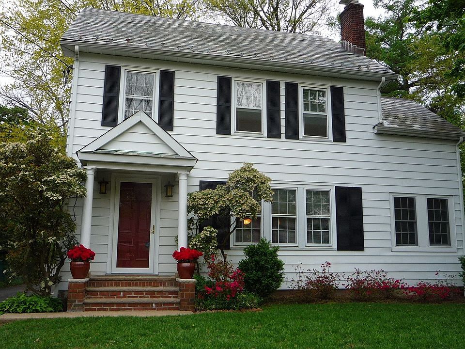 Front View of Home