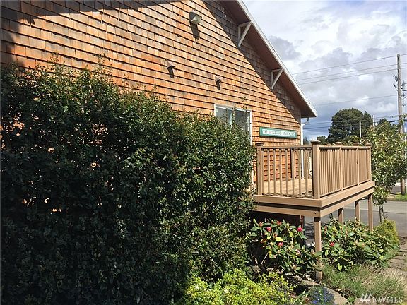 5th image of 1515 Ocean Beach Blvd W #204