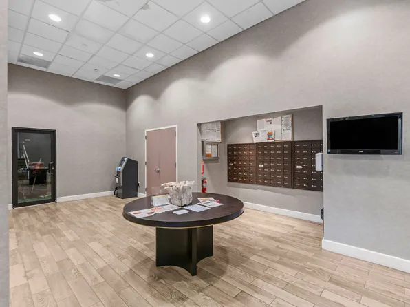 90 Bay Street Landing image 33 of 39