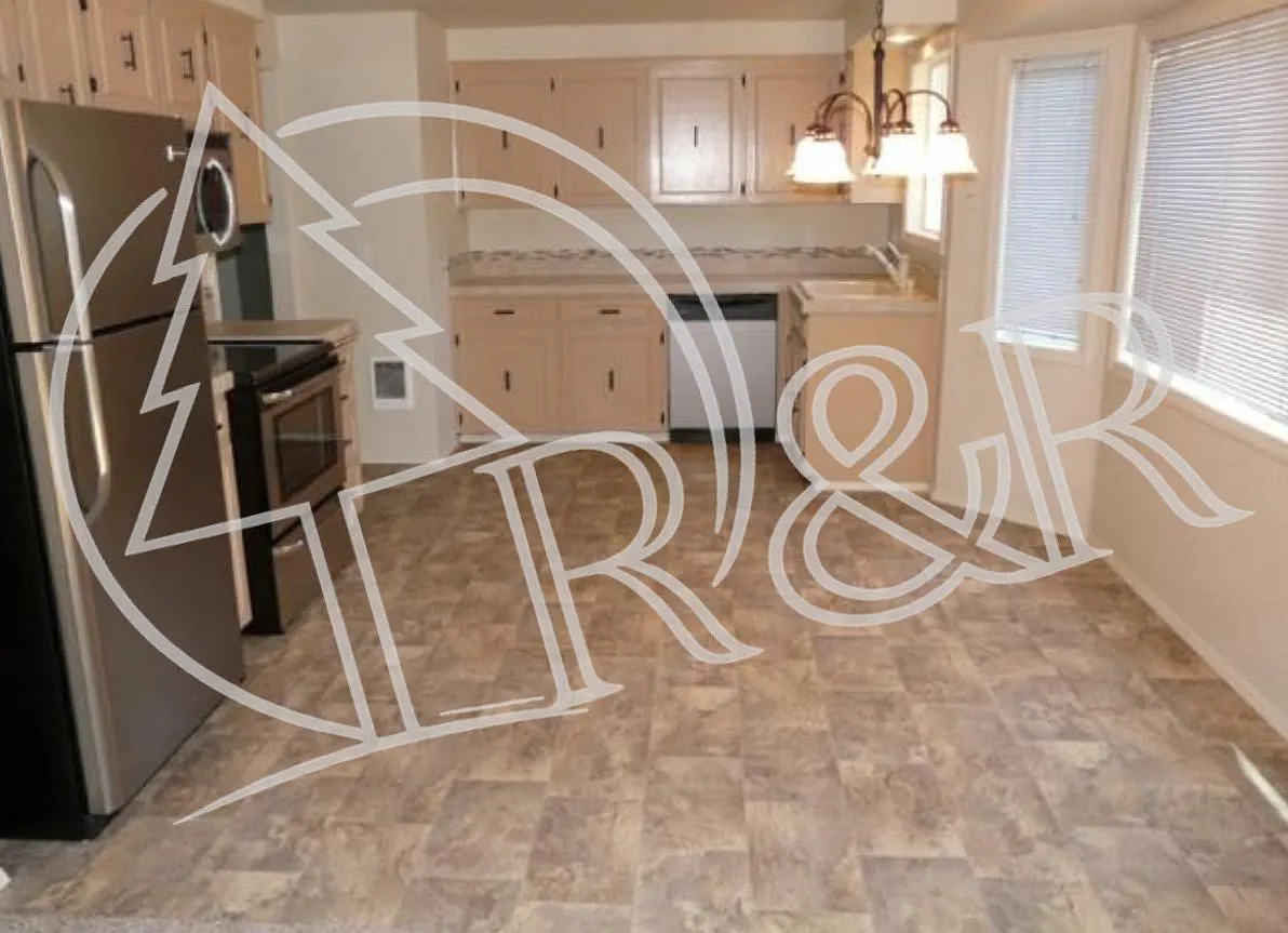 3 bed, 1266 sqft, $2,150 — Photo 3