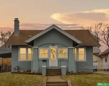 4215 Barker Ave, Omaha, NE, 68105