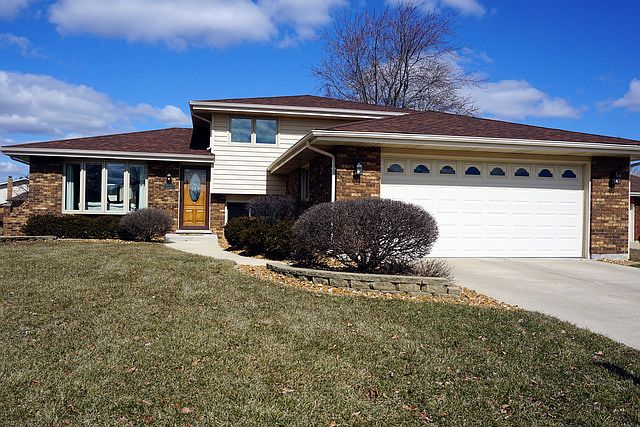 1st image of 6018 Brookwood Dr