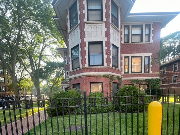 6758 S Jeffery Blvd, Chicago, IL 60649