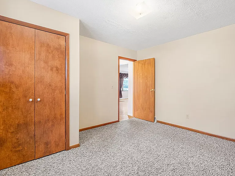 414 E Main St — Photo 23