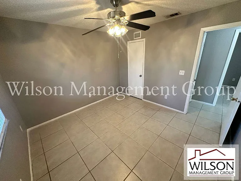1912 Wizard Ct — Photo 11