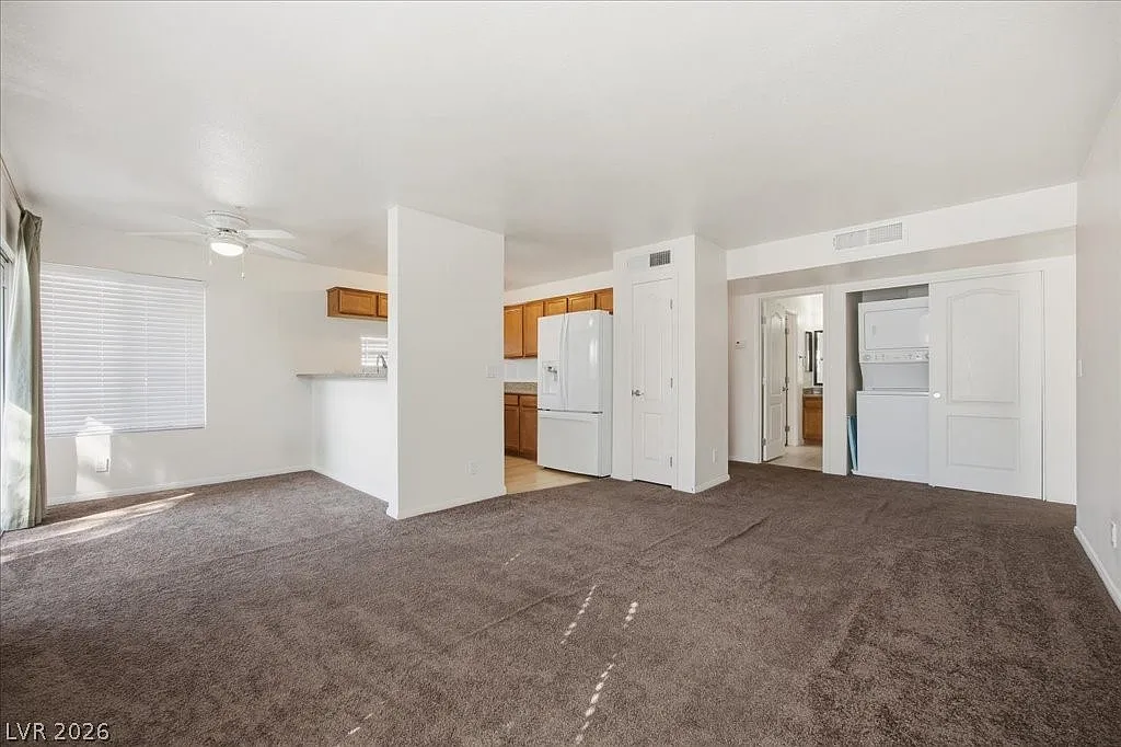 Building Photo - 2110 Sealion Dr #201